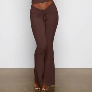 soft lounged ruched pants; color: cocoa